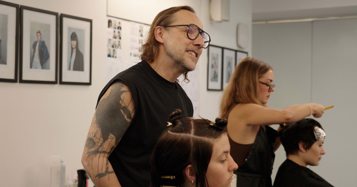 Richard Ashforth sectioning a model's hair