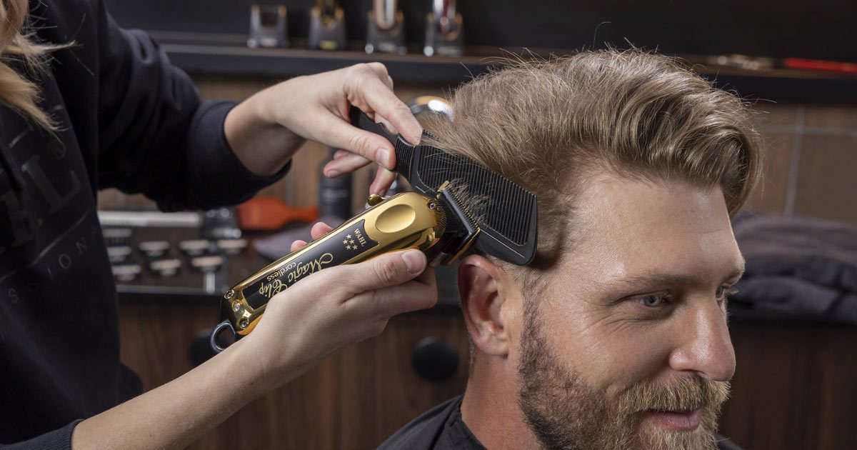 Wahl 5 Star Gold Cordless Magic Clipper in use