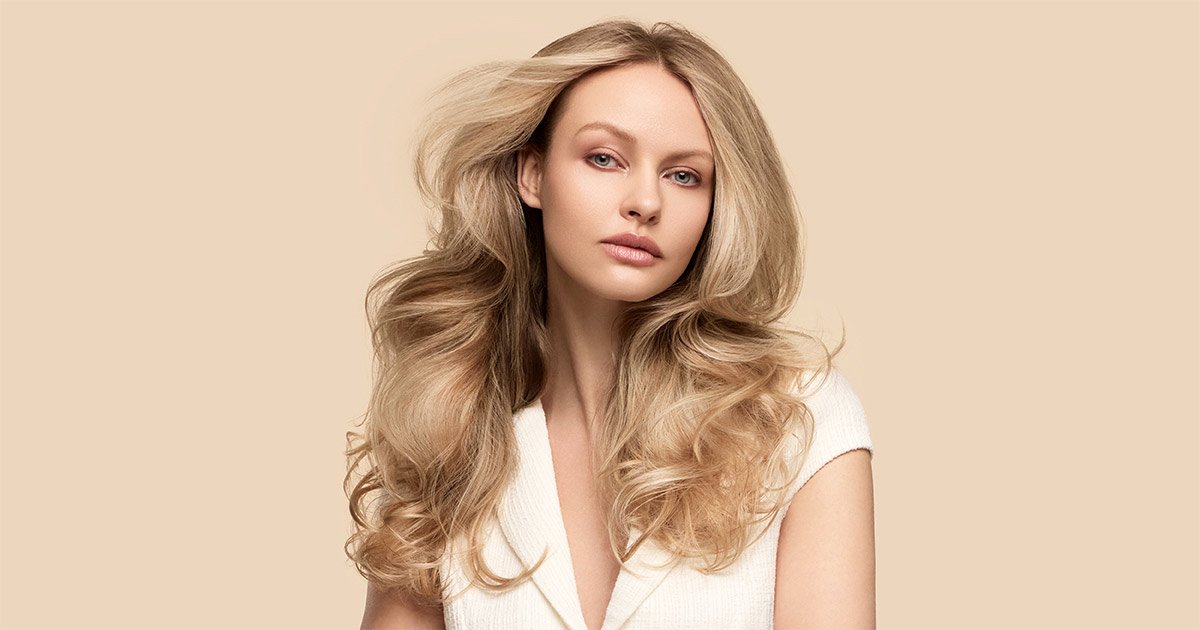 Buttercream Blonde look