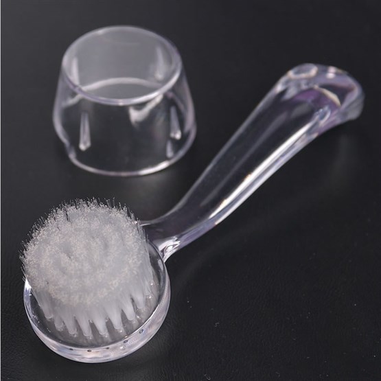 Capital Facial Brush