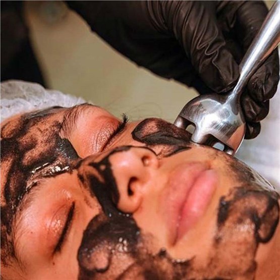 Ice Metal and Wood Facial