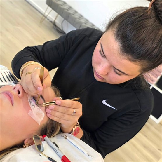 LashBase Russian Volume Lash Extensions Course - 10am to 4pm